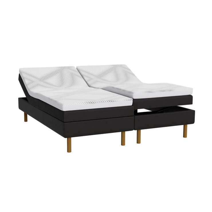 Musta Heaven By Unico Revive -moottorisänkypaketti 180 x 200 cm. Pakettiin kuuluu 2 kpl Suomessa valmistettua, portaattomasti säädettävää 90 cm leveää Revive-moottorisänkyä, 2 kpl 90 x 200 cm Revive Air Feel™ memory foam sijauspatjaa sekä pyöreät tammen väriset jalat.