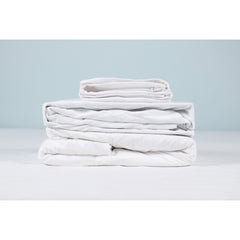 Korkealuokkainen Tencel™ -muuntokuidusta valmistettu Heaven By Unico -suojalakana.