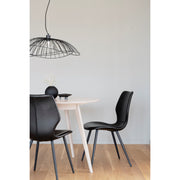 Musta keinonahkaverhoiltu Highrock-tuoli on tyylikäs ruokapöydän tuoli.