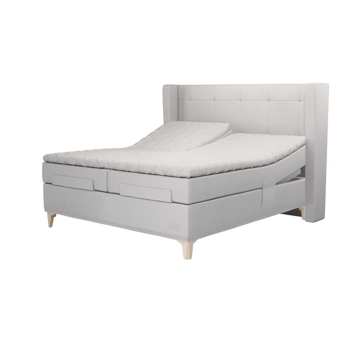 Jensen Majestic -moottorisängyn vaaleanharmaa verhoiluväri, jossa yläpatja on tasavärinen ja alapatjassa on kuvioitu verhoilu. Optima -sijauspatja ja 18 cm korkeat valkotammenväriset Eicon-jalat sisältyvät hintaan. Nest -sängynpääty myydään erikseen.