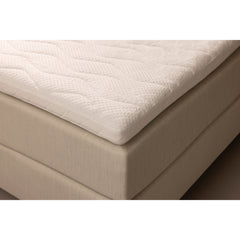 Lähikuvassa Jensen Sleep 1 -sijauspatjan päällisen pinta. Sijauspatja on suunniteltu käytettäväksi Jensen-patjojen kanssa.