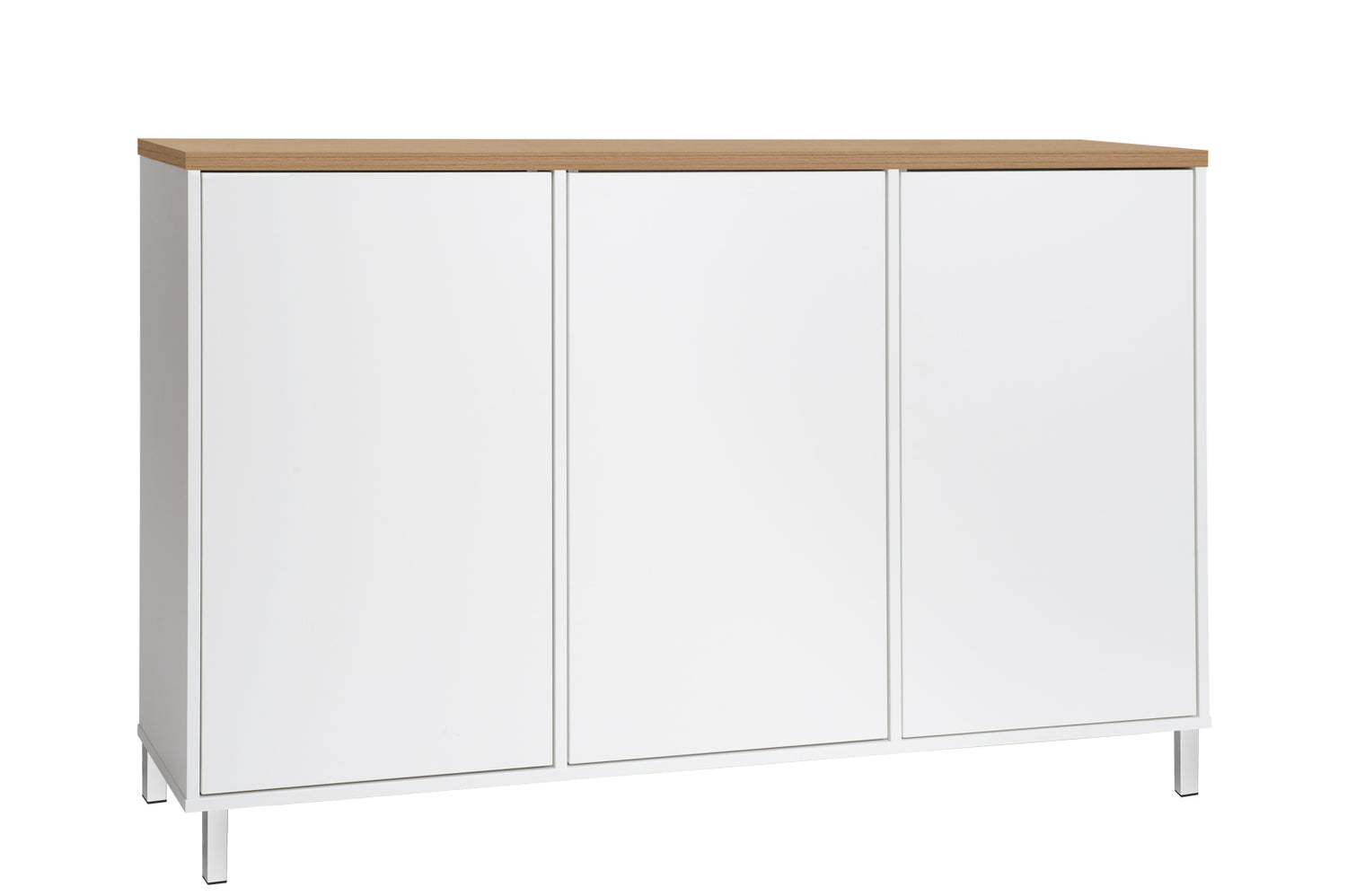 Kuvassa on 144 cm leveä valkoinen Kivi-senkki tammenvärisellä kannella ja valkoisilla metallijaloilla.