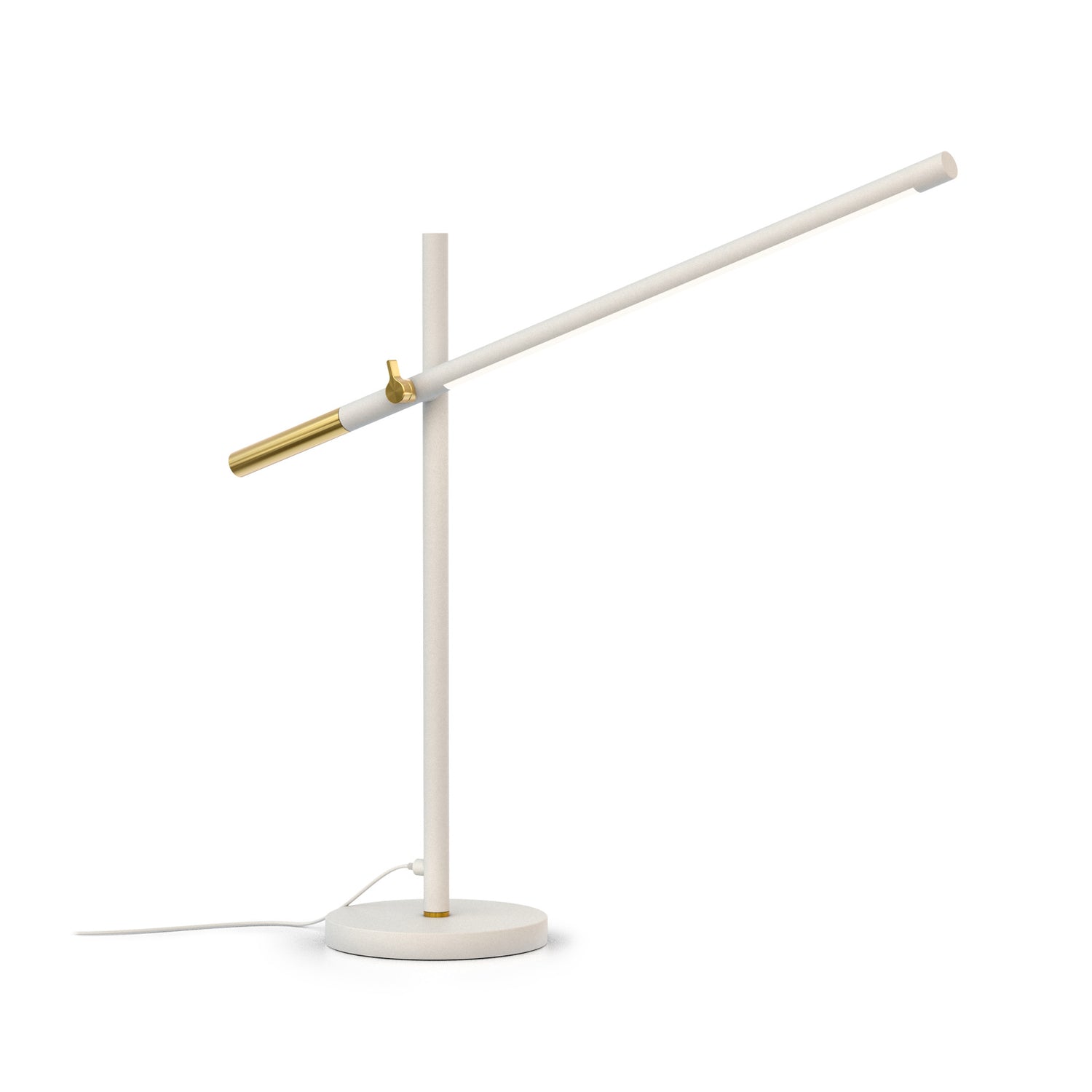 Valkoinen Piano-pöytävalaisin messingin värisellä yksityiskohdalla.