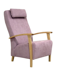 Polo-lepotuoli roosanvärisellä Soro 61-verhoilukankaalla ja luonnonvärisillä koivupuuosilla.