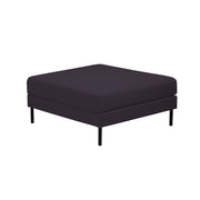 Kuvan Seasons-moduulimalliston rahissa on violetti Lido 51 Lido -kangasverhoilu ja 15 cm korkeat jalat.