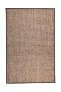 Sisal-matto harmaanruskeana.