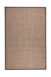 Sisal-matto harmaanruskeana.
