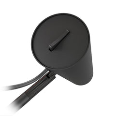 Kuvassa on Spot-seinävalaisimen spottivalon tausta mattamustana. Valon katkaisija on spotin päällä.