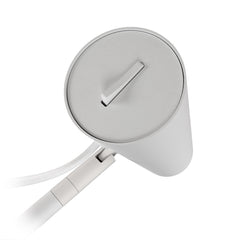 Kuvassa on Spot-seinävalaisimen spottivalon tausta mattavalkoisena. Valon katkaisija on spotin päällä.