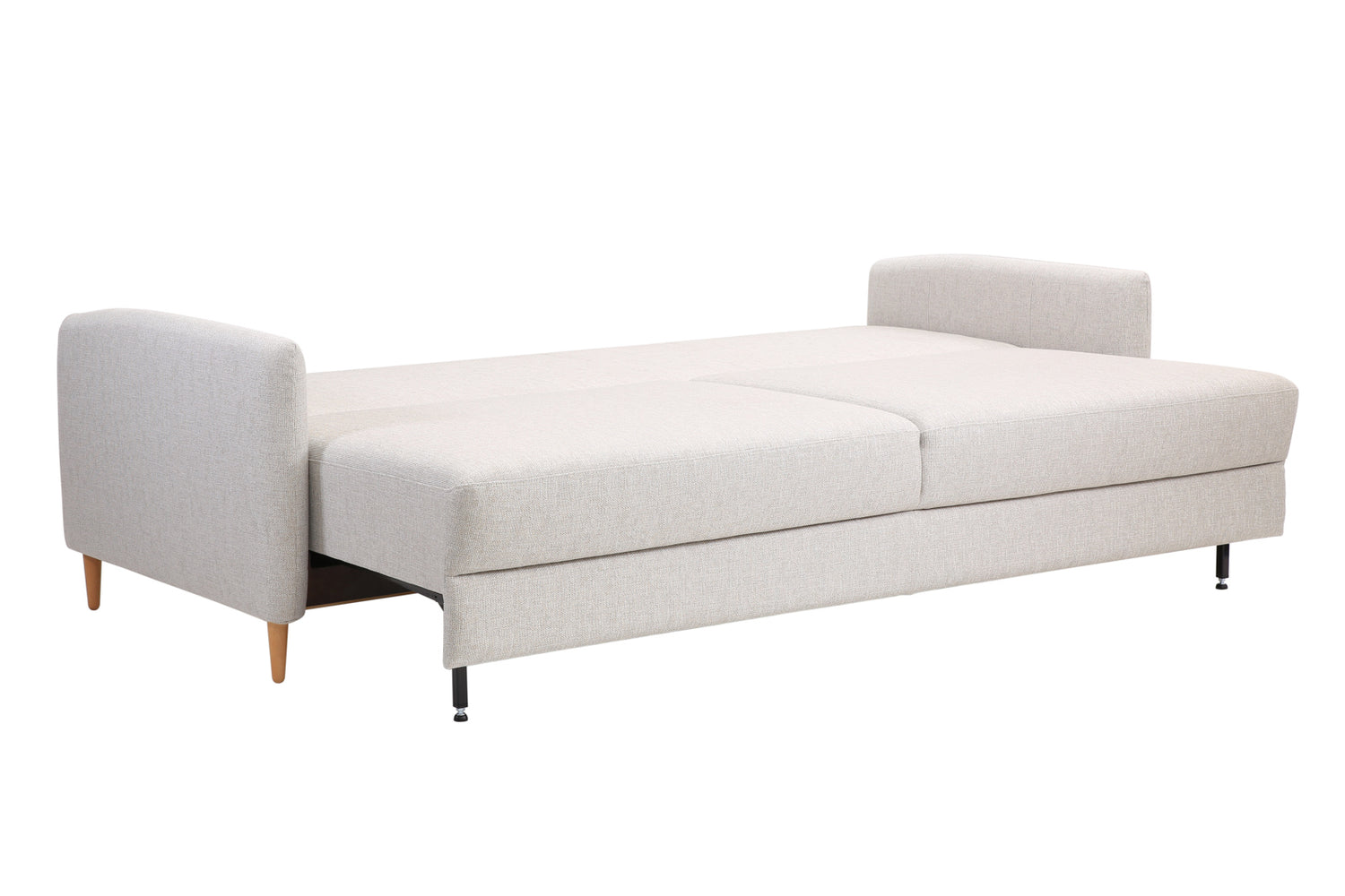 3-istuttava Stockholm-vuodesohva vaaleanharmaalla Diamonds 104 -kankaalla ja 12 cm korkeilla luonnonvärisillä tammijaloilla. Vuodesohvassa on näppärästi avautuva Easy Deluxe -vuodemekanismi.