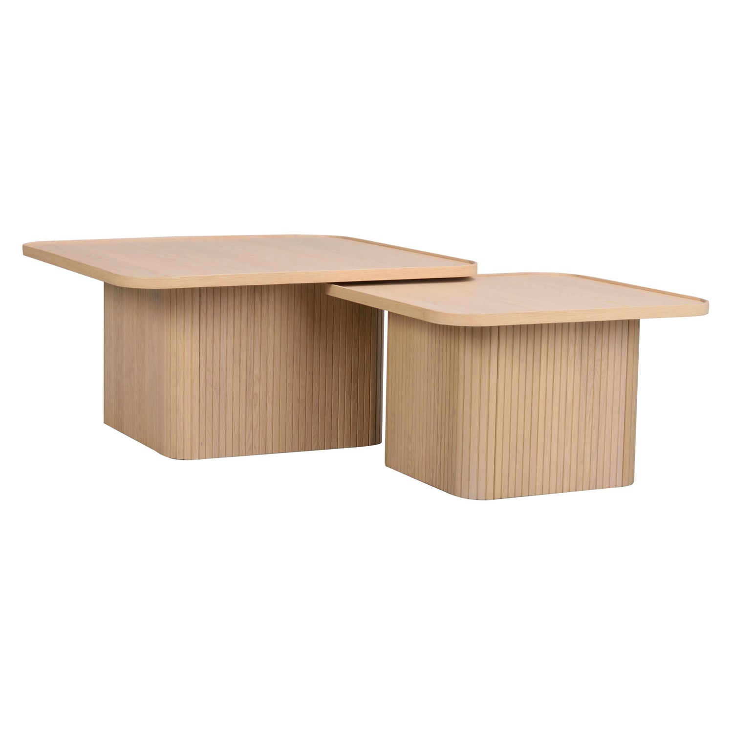 Sullivan-sohvapöydästä saat kaksiosaisen sarjapöydän yhdistämällä 60 cm ja 80 cm sohvapöydät. Kuvassa valkotammen sävyiset Sullivan-sohvapöydät.