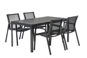 Suvi Aintwood -pöytä 150 x 90 cm ja neljä Nauvo-tuolia, väri musta.