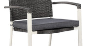 Suvi Kevyt -tuolin harmaa istuinpehmuste ja valkoinen/harmaa tuoli.