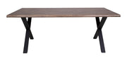 Tammisaari-pöydässä on mustat metalliset ristikkojalat. Kuvan pöydän koko 200 x 95 cm.