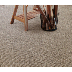 Kestävä Tweed-matto sopii myös toimistotiloihin. Kuvassa on beige Tweed-matto.