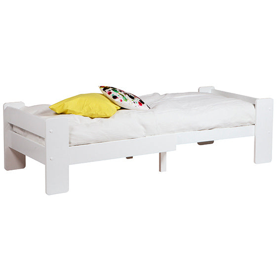 Jatkettavan Unipuu-lastensängyn mitta on muokattavissa nukkujansa mukaan ja sänky kasvaa pituutta siinä missä lapsikin. Patja ja petivaatteet myydään erikseen.