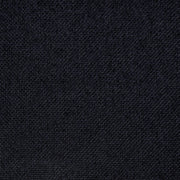 Värimallikuva Jensen Nova Max -jenkkisängyn sinimustasta verhoiluväristä. Jenkkisänkypaketin hintaan sisältyvät yhtenäinen Sleep 1 -sijauspatja ja 14 cm korkeat nelikulmaiset mustat tammijalat.