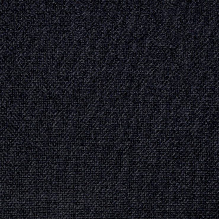 Värimallikuva Jensen Nova Max -runkopatjan sinimustasta verhoiluväristä. Runkopatjapaketin hintaan sisältyvät yhtenäinen Sleep 1 -sijauspatja ja 23 cm korkeat nelikulmaiset mustat tammijalat.