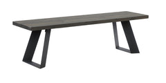 Venla-penkki 150 cm harmaalla mäntyistuimella ja mustilla vinoilla metallijaloilla.
