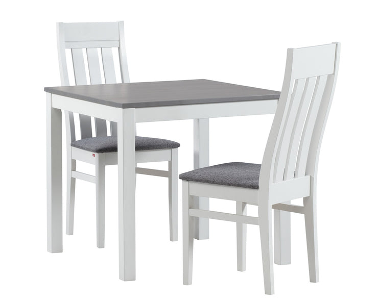 Kaisla-pöytä 80 x 80 cm ja kaksi Kanerva-tuolia harmaalla Gusto 94 -istuinverhoilulla.