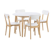 Laine-ruokapöytä yhdessä saman malliston tuolien kanssa. Kuvan ryhmän väri on valkoinen/koivu.