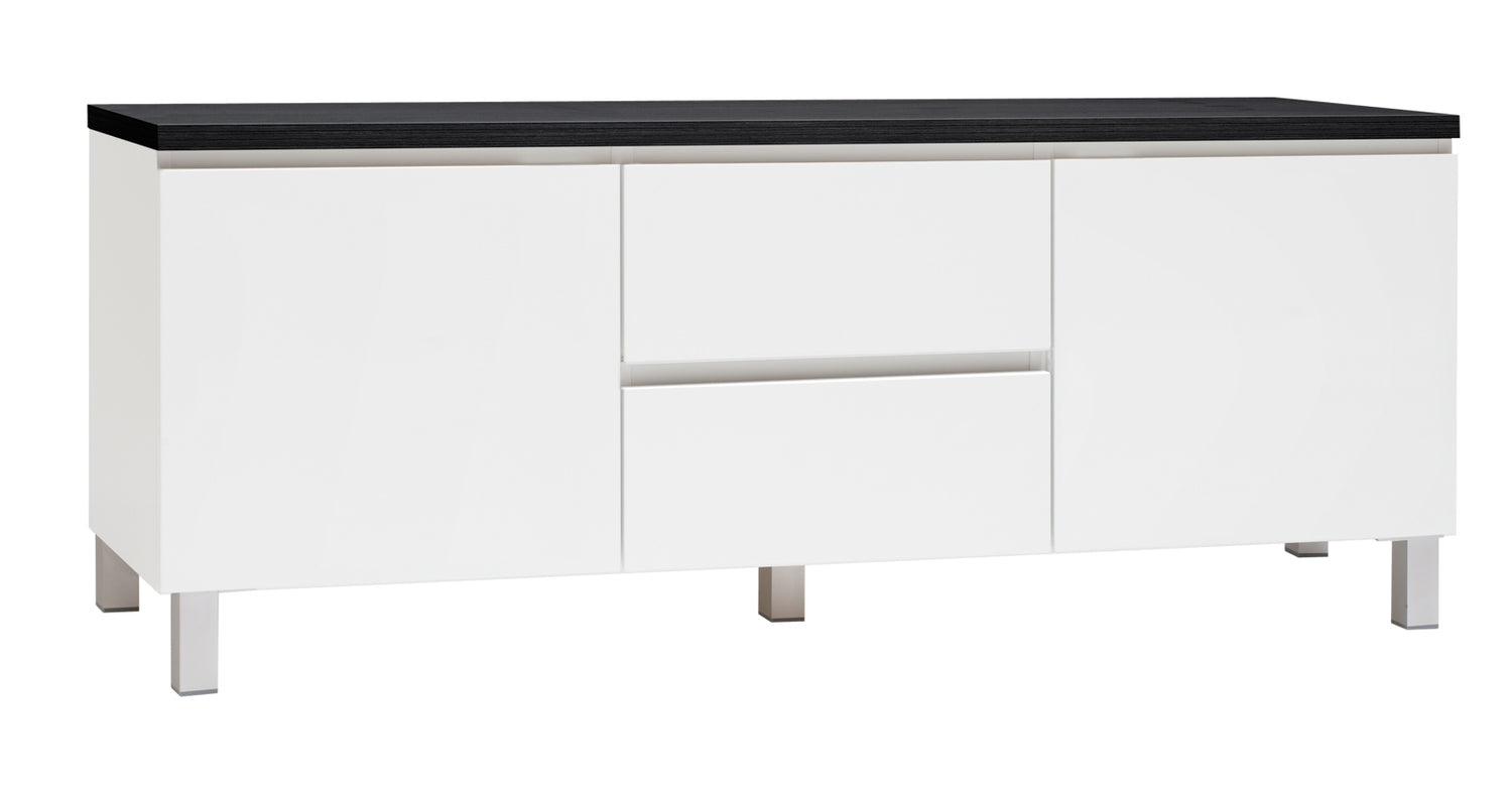 Kuvassa on 137 cm leveä valkoinen Viiva-sarjan tv-taso mustalla kannella ja hopeanvärisillä alumiinijaloilla.