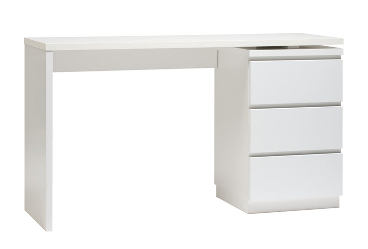 Kuvassa on kokovalkoinen Viiva-työpöytä, joka on saatu yhdistämällä kirjoitustaso työpöydäksi 46 cm leveän Viiva-lipaston kanssa.
