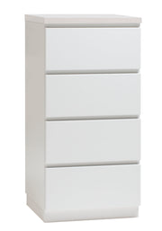 Kuvassa on 46 cm leveä valkoinen Viiva-lipasto valkosaarninvärisellä kannella ja valkoisella jalkasokkelilla.
