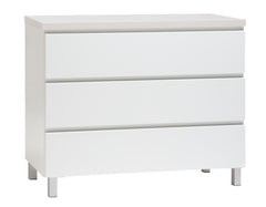 Kuvassa on 92 cm leveä valkoinen Viiva-lipasto valkosaarninvärisellä kannella ja hopeanvärisillä alumiinijaloilla.