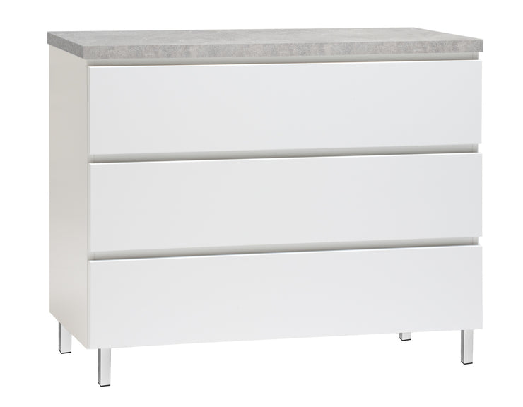 Kuvassa on 92 cm leveä valkoinen Viiva-laatikosto harmaalla betonijäljitelmän sävyisellä kannella ja valkoisilla metallijaloilla.
